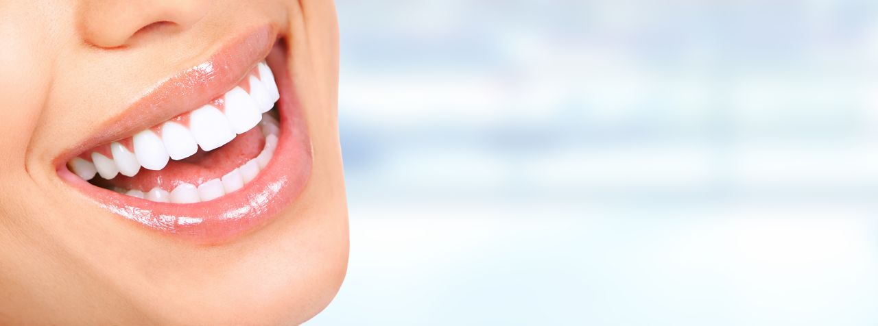 W jakim przypadku warto się zdecydować na protezę zębową?