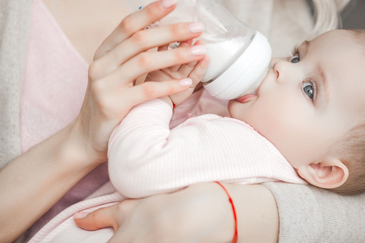 Rożek dla niemowlaka – na co zwrócić uwagę przy jego zakupie?