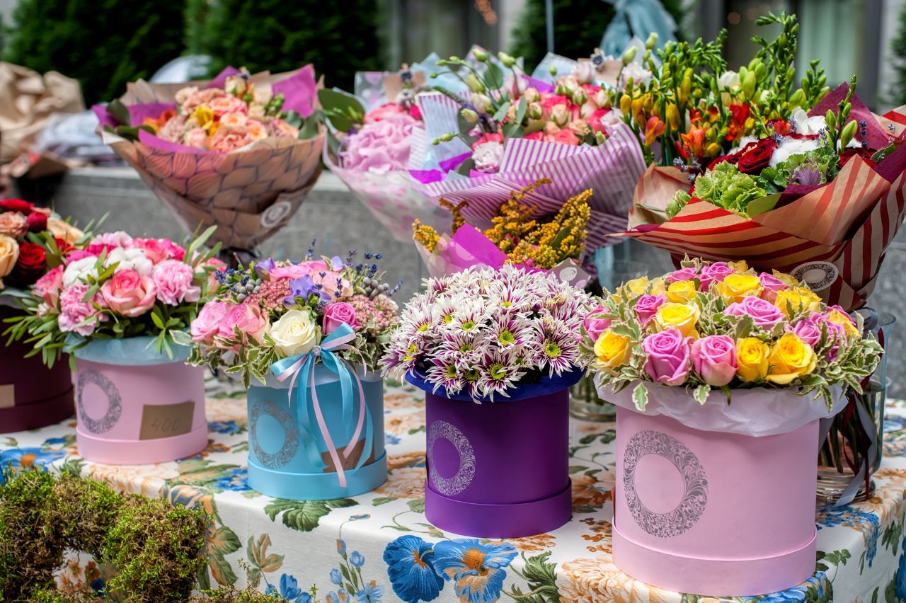 Flower box na ślub – jak powinien wyglądać i z jakich kwiatów się składać?